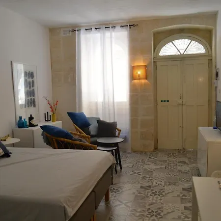 Cosy Maisonette, 8min Walk To Valletta